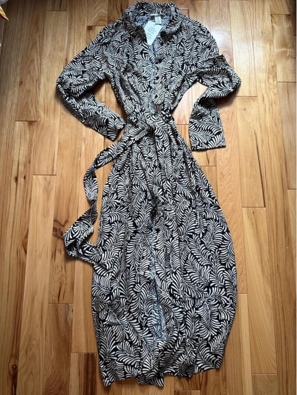NWT Beautiful H&M long dress! Sz small!